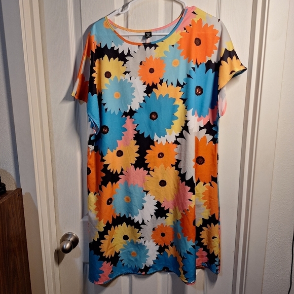 Floral Multicolor T Shirt Dress - Picture 3 of 5